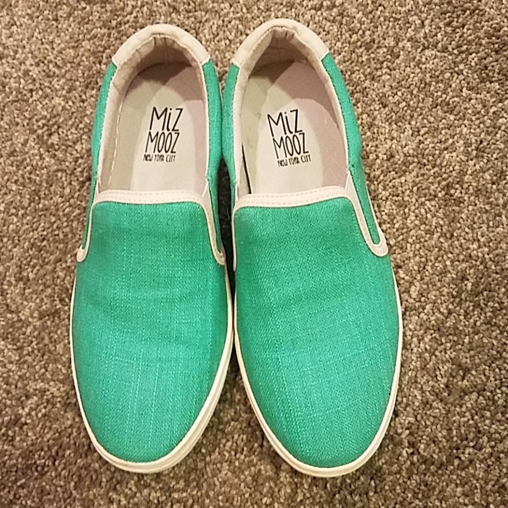 Stitch-fix 7.5 Miz Mooz slip-ons